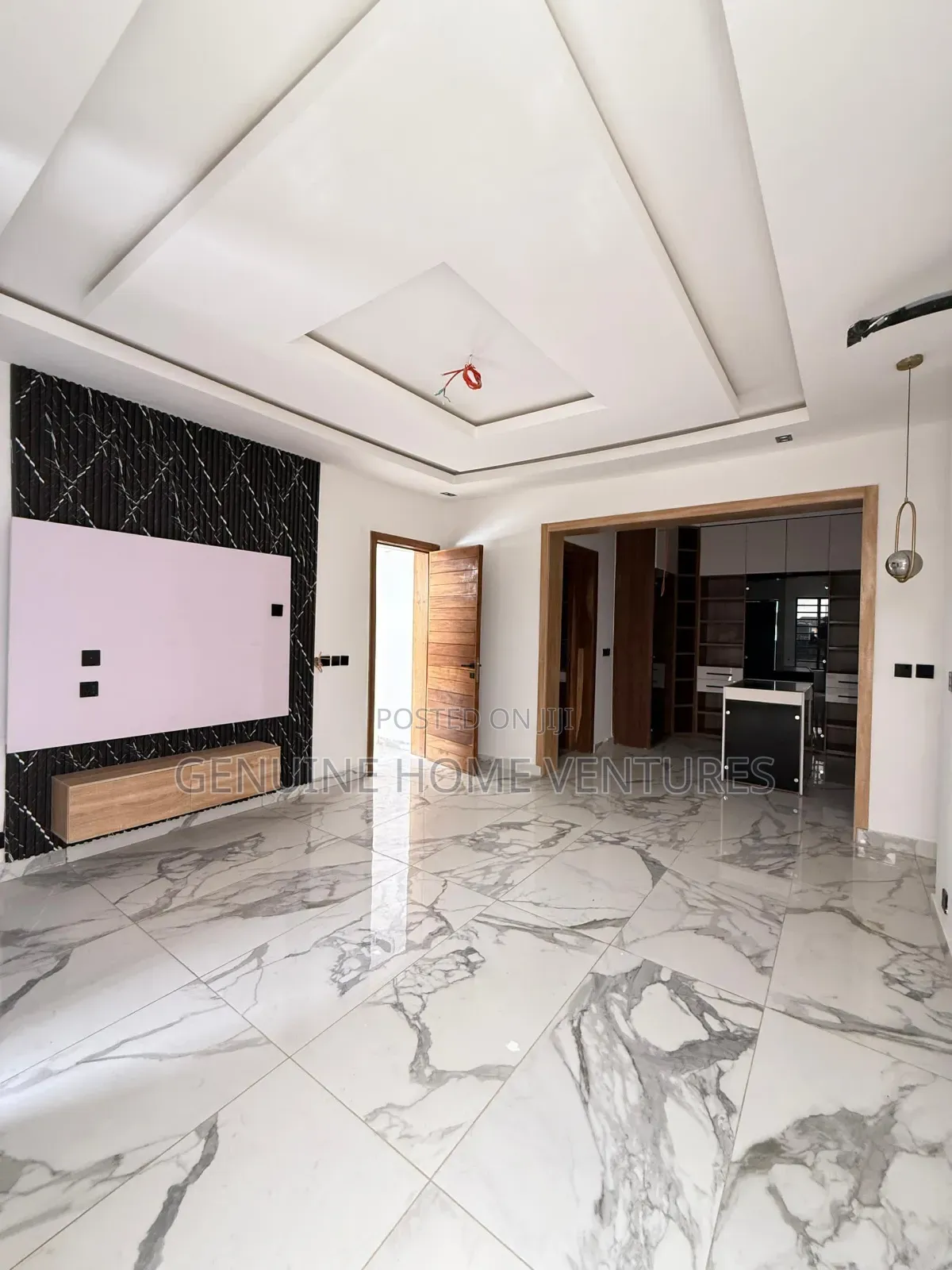 5bdrm Duplex in Osapa Lekki for sale in Osapa london
