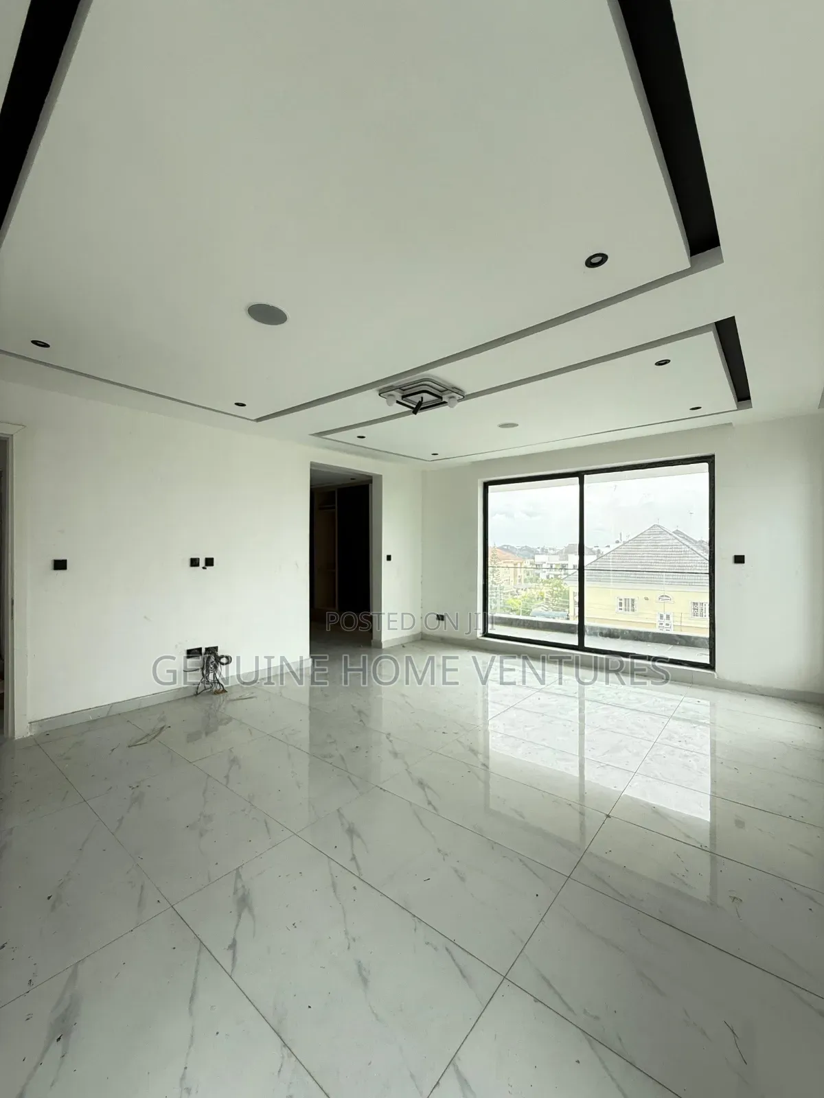 5bdrm Duplex in Osapa Lekki for sale in Osapa london