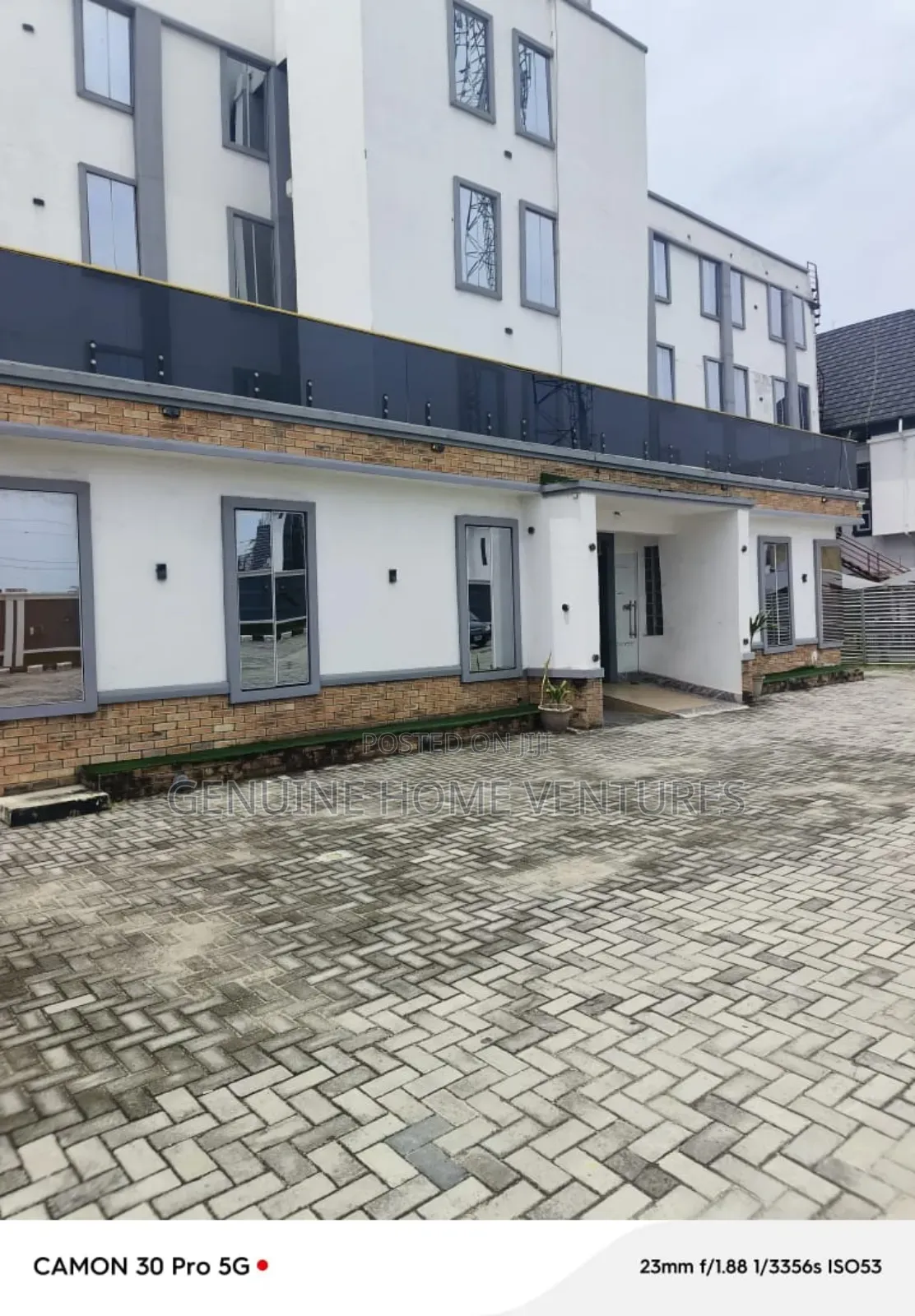 Guests House Hotel With Swimming Pool for Sale in Ikota