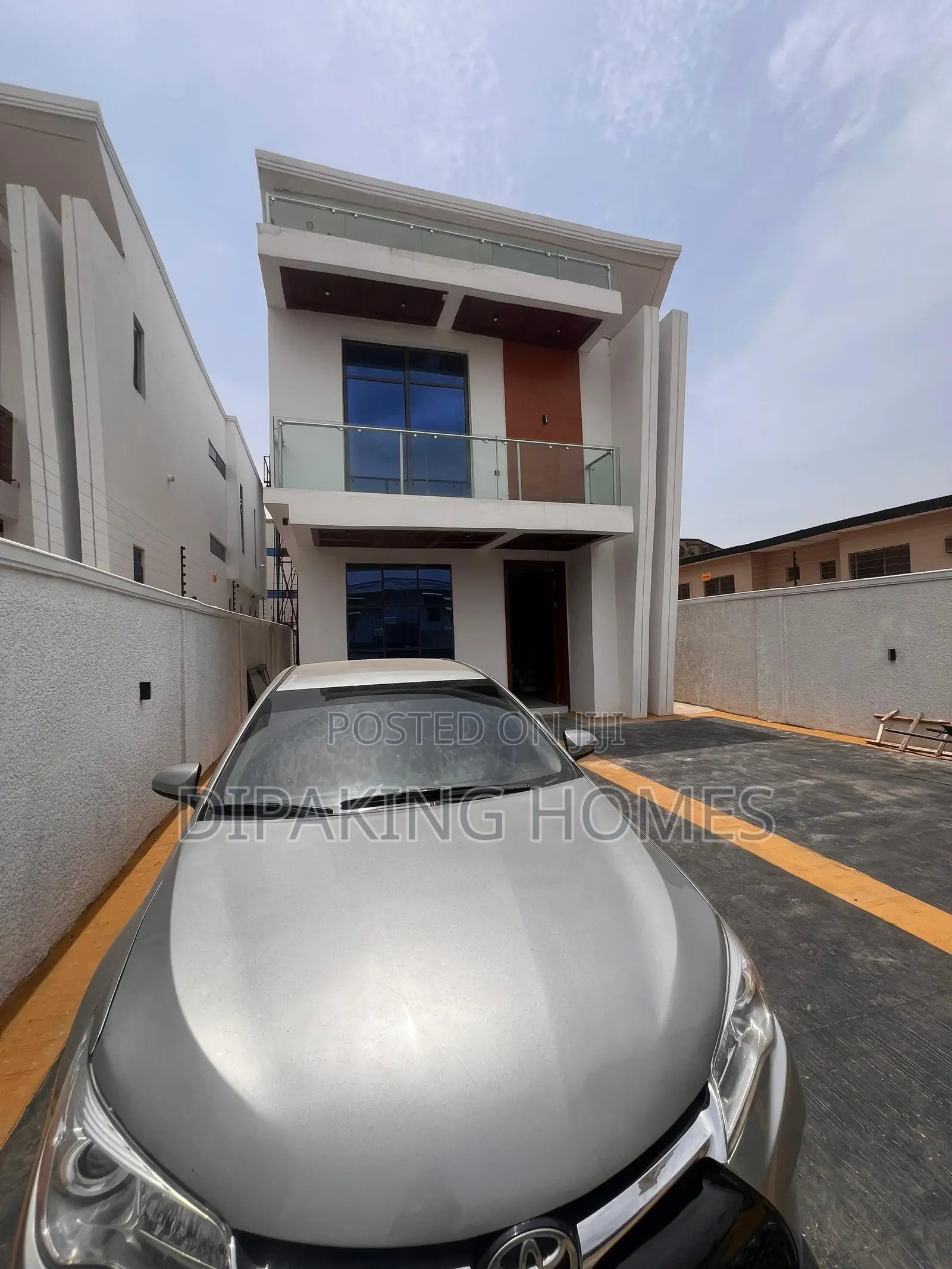 5bdrm Duplex in Ogba for sale in Ogba