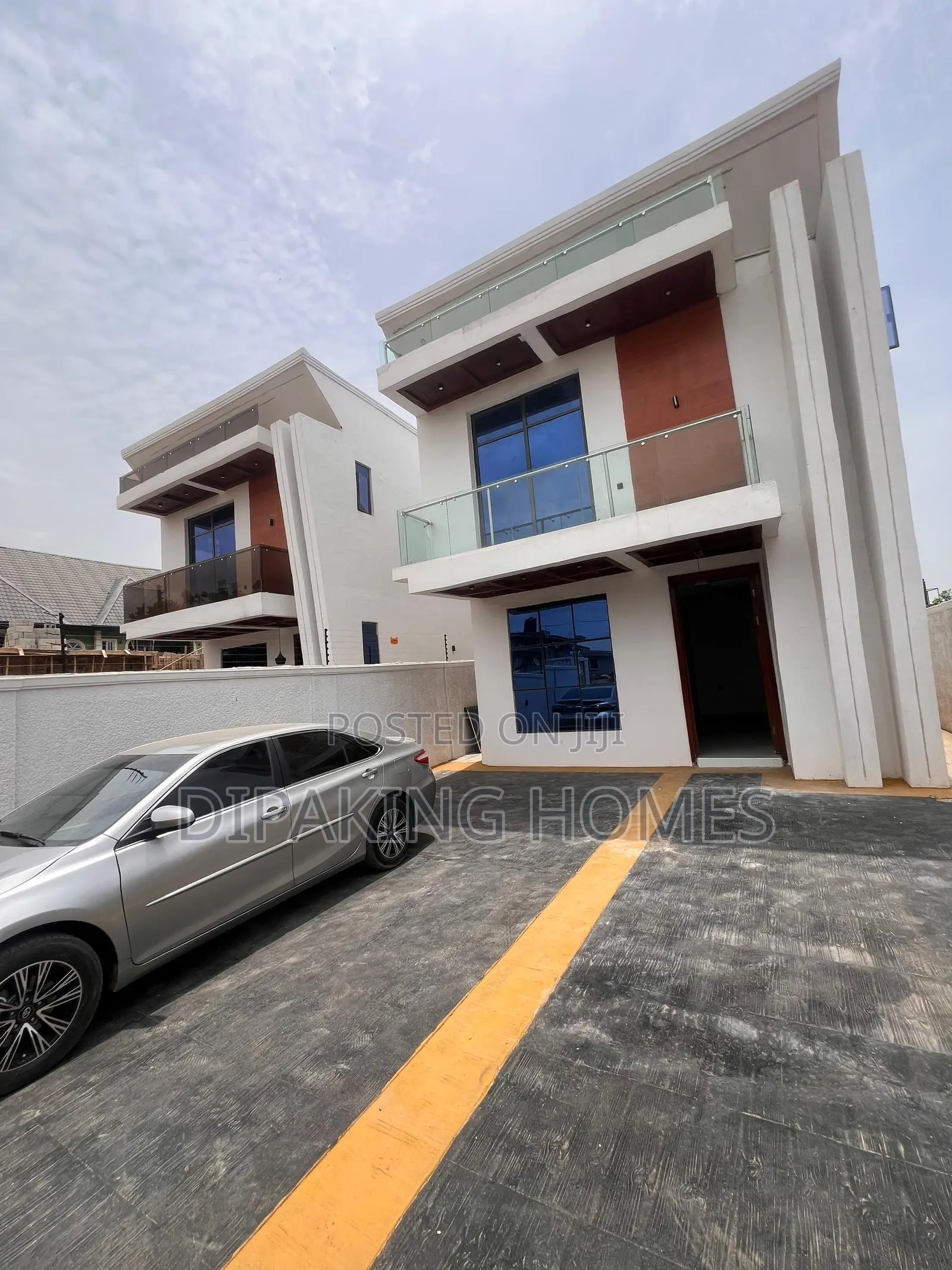 5bdrm Duplex in Ogba for sale in Ogba