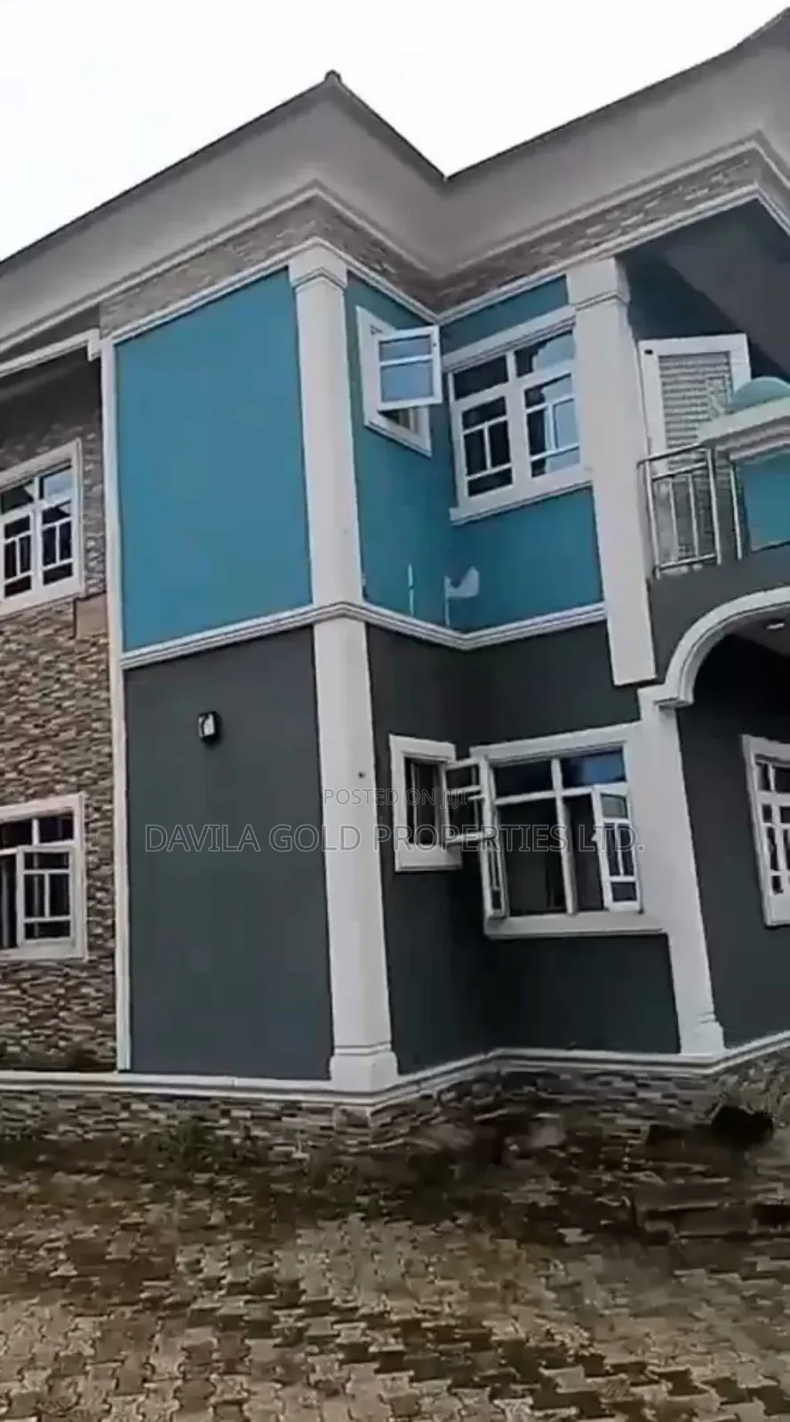 20bdrm Block of Flats in Benin City for sale in Benin City
