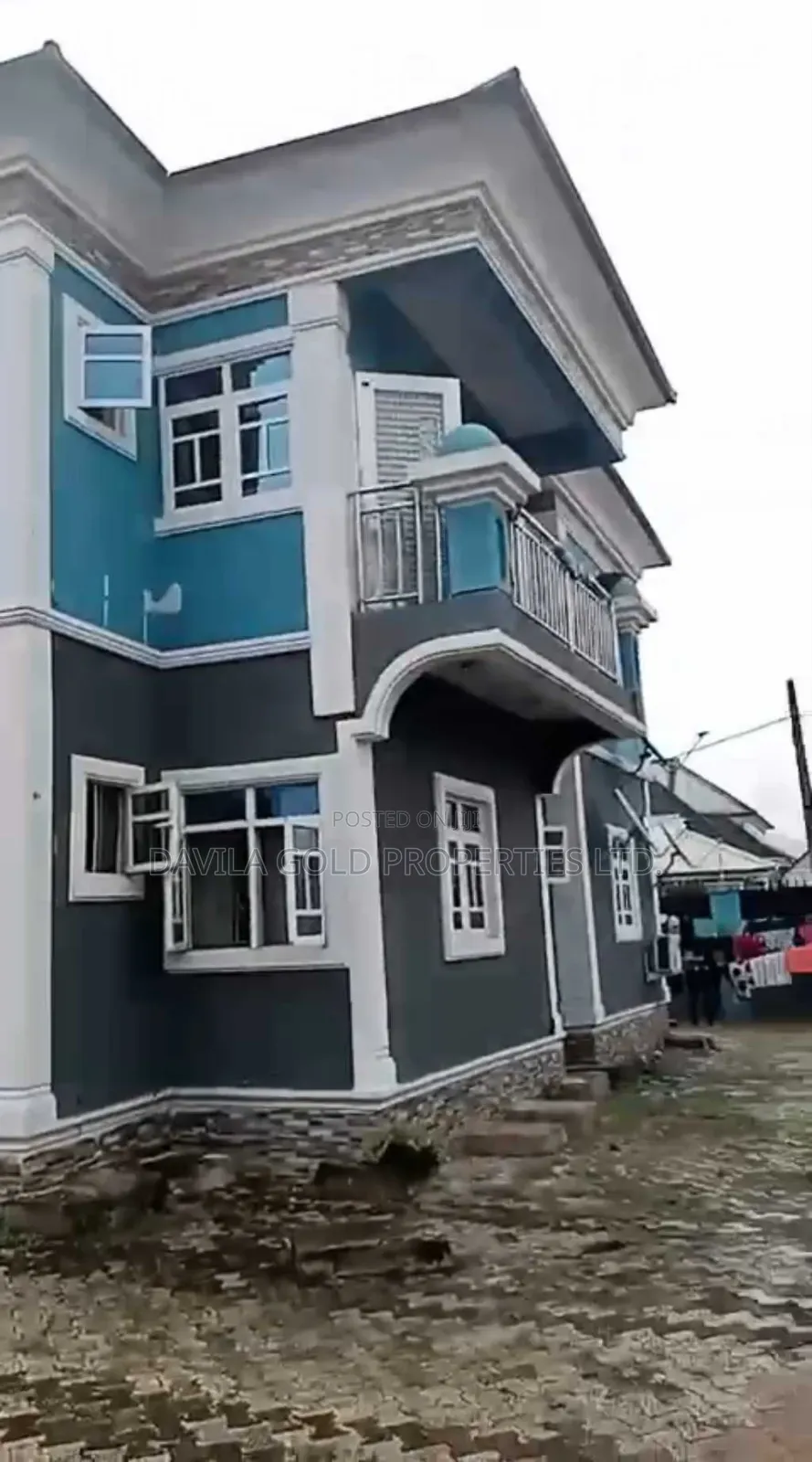 20bdrm Block of Flats in Benin City for sale in Benin City