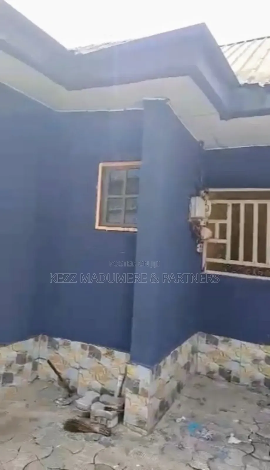 4bdrm Bungalow in Off Sars Road Port for sale in Port-Harcourt