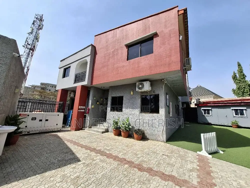 16bdrm Duplex in Maitama for sale in Maitama