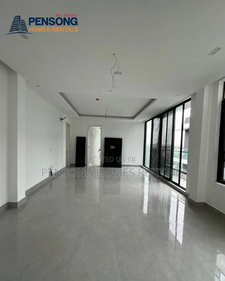 3bdrm Apartment in Lekki Phase 1 for rent in Lekki