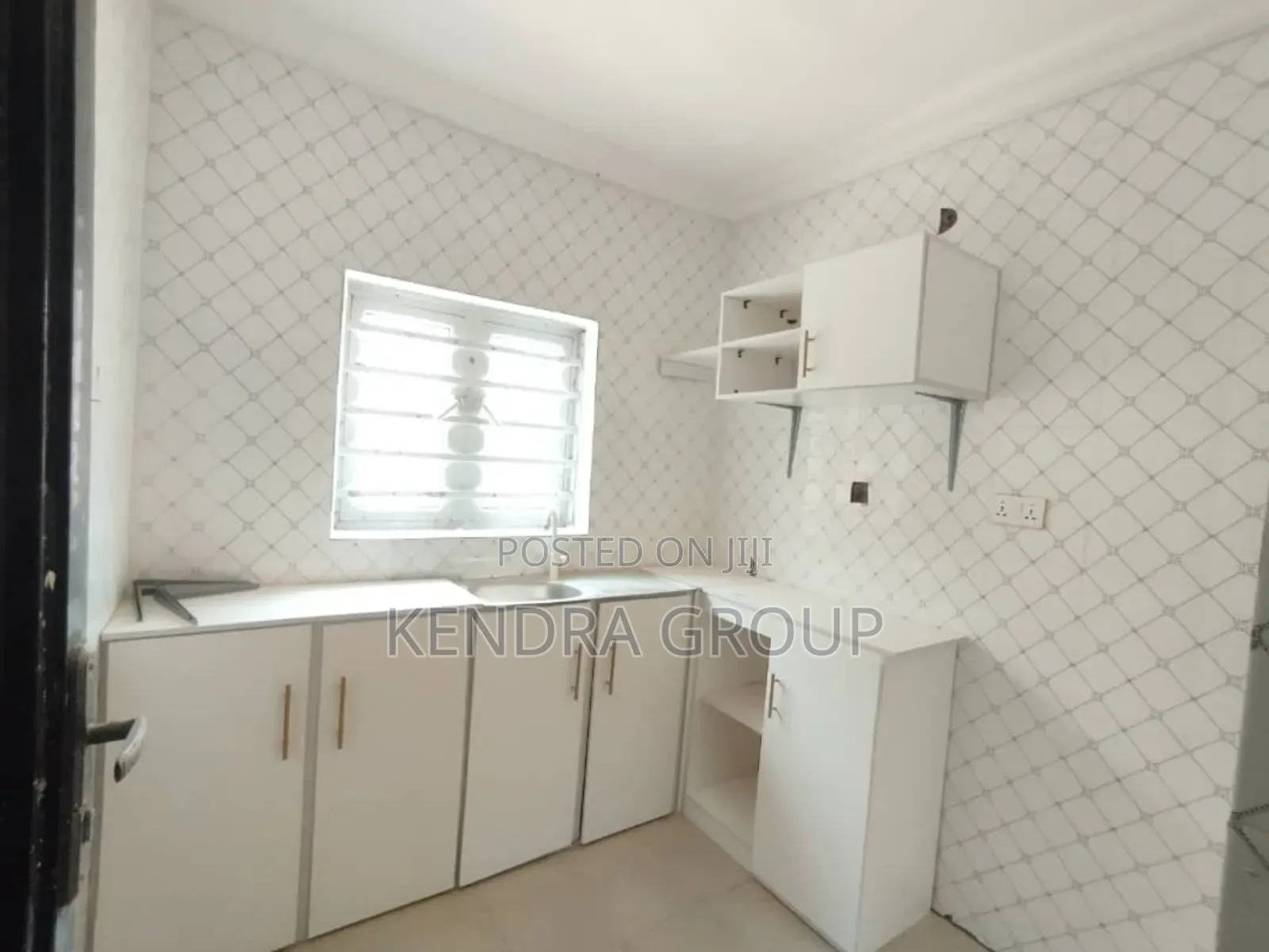 Furnished 1bdrm Block of Flats in Erunwen, Ikorodu Garage for rent in Ikorodu Garage