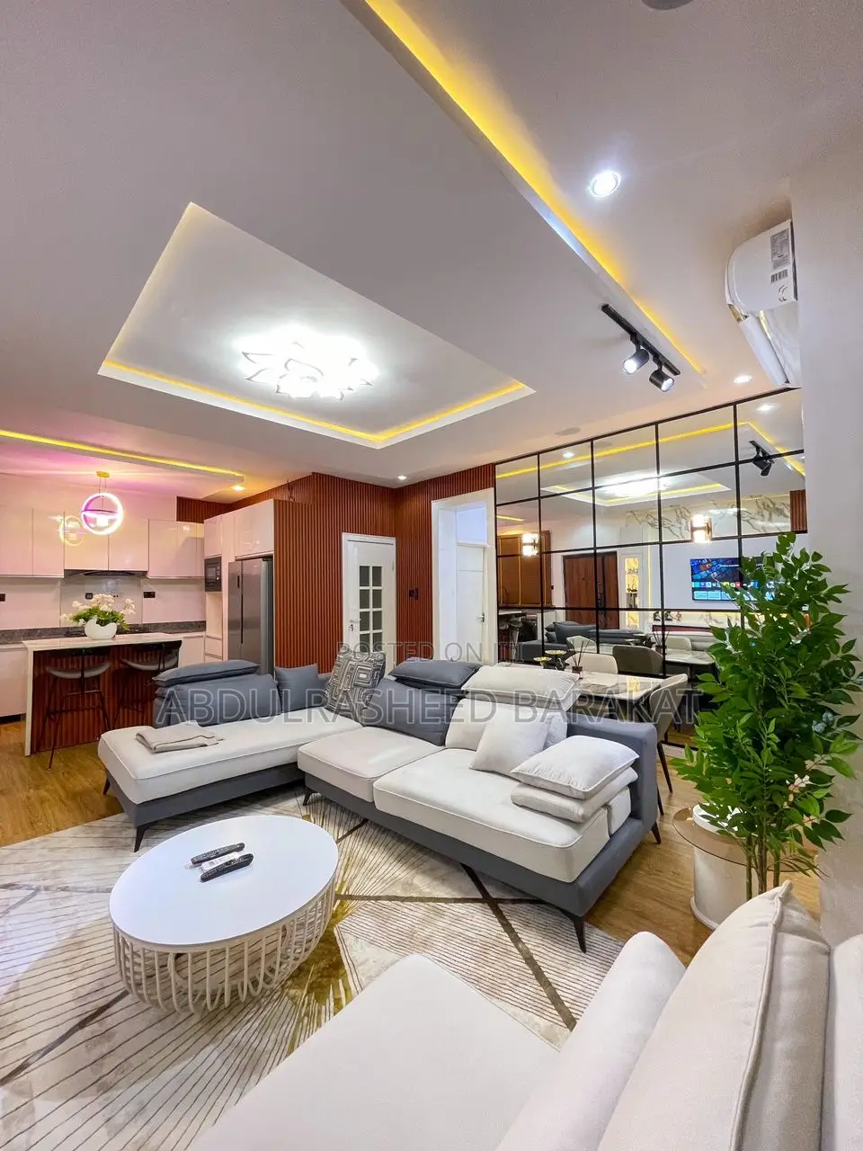 Luxury Two Bedroom Apartment With Alexa Command Pool, Ps5 in Ikate