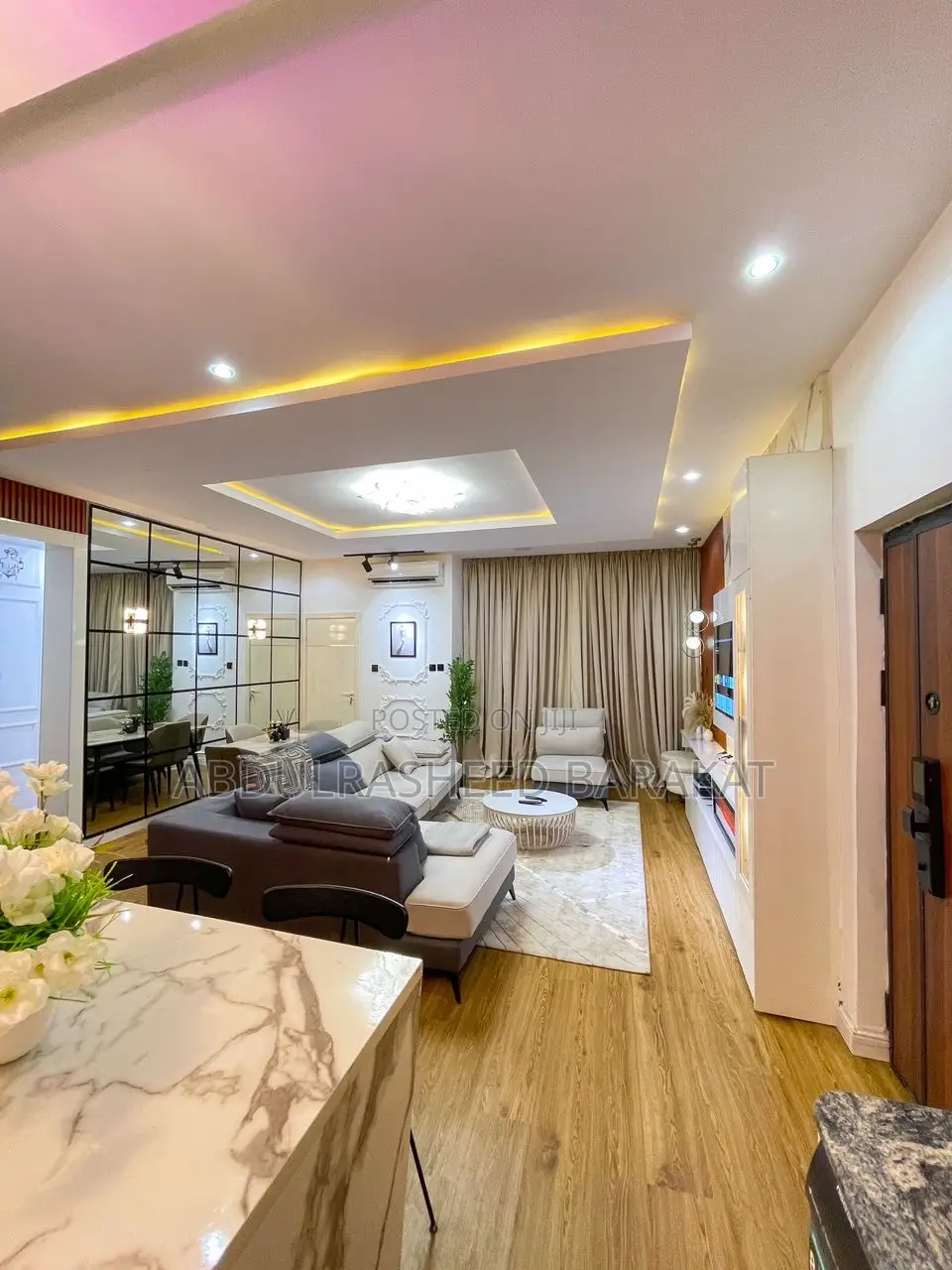 Luxury Two Bedroom Apartment With Alexa Command Pool, Ps5 in Ikate