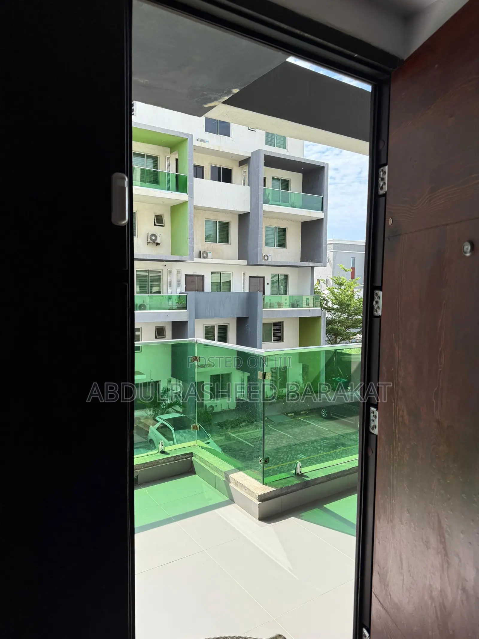 Luxury Two Bedroom Maisonette Apartment in Ikate