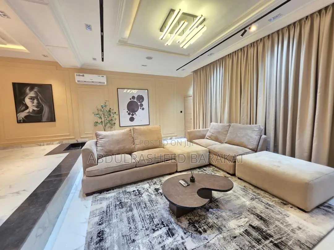 Luxury and Spacious One Bedroom Apartment in Lekki Phase 1
