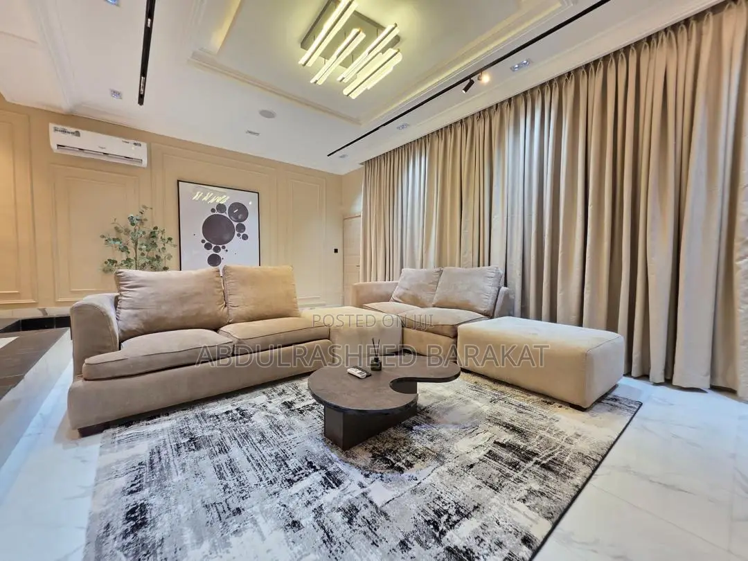 Luxury and Spacious One Bedroom Apartment in Lekki Phase 1