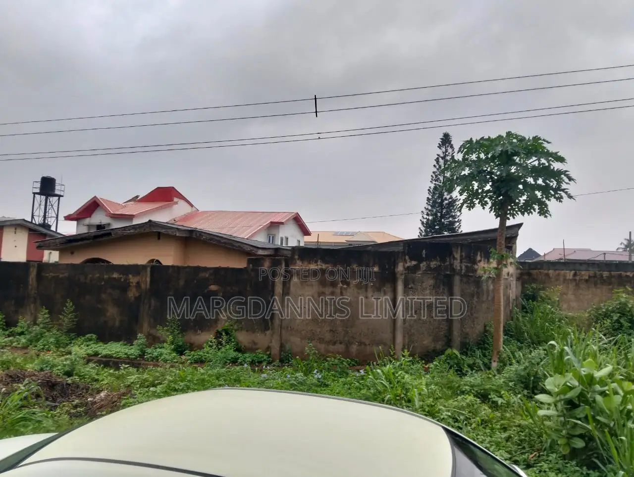 For Sale, a Plot + an Old Building in Fed Low Cost Estate in Ikorodu Garage