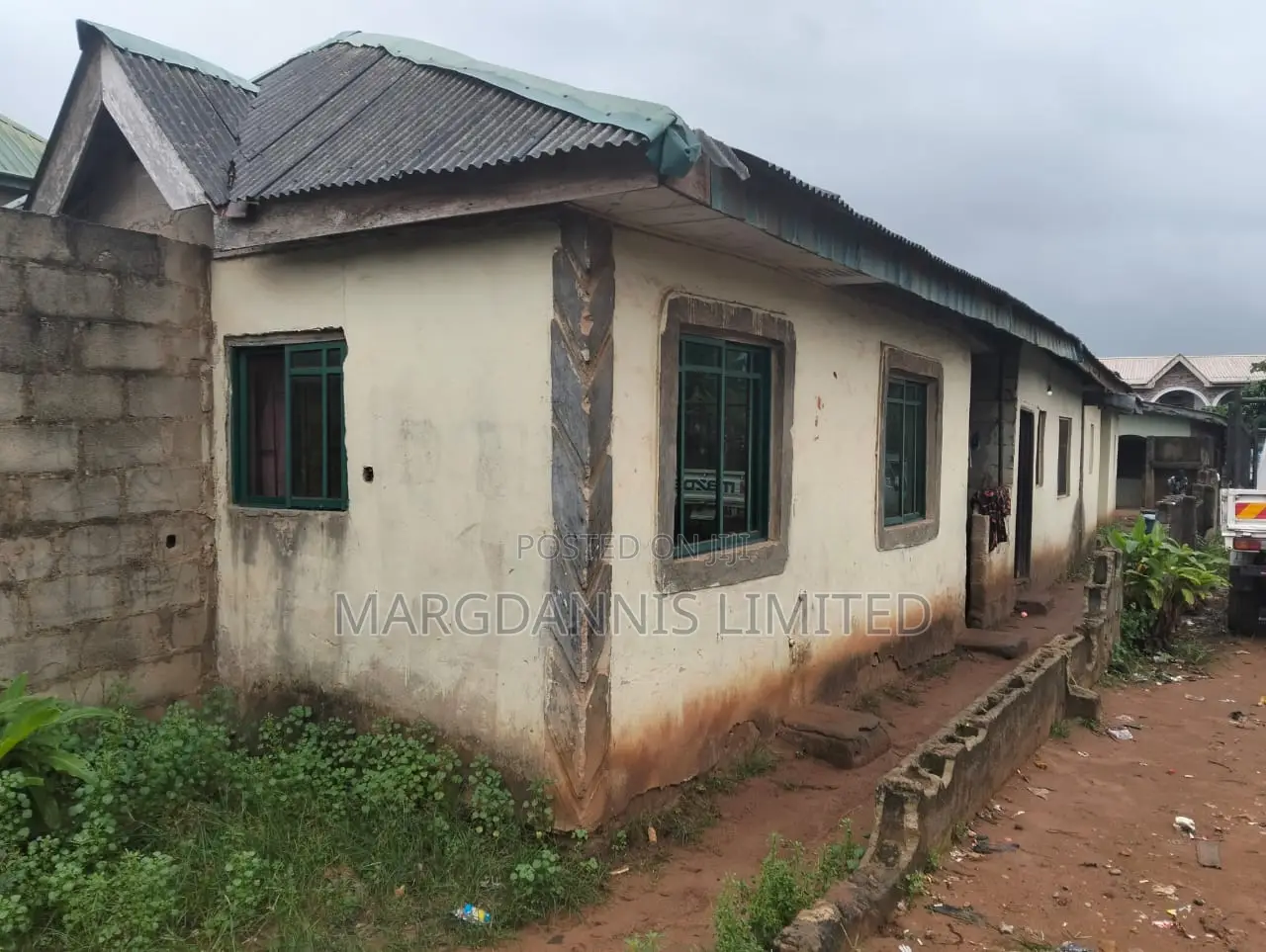 2bdrm Block of Flats in Kasolori, Ikorodu Garage for sale in Ikorodu Garage