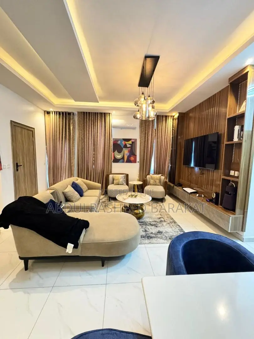 Luxury Clean Brand New Three Bedroom Apartment in Lekki Phase 1