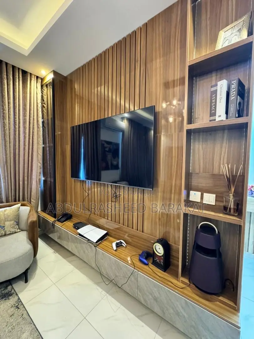 Luxury Clean Brand New Three Bedroom Apartment in Lekki Phase 1