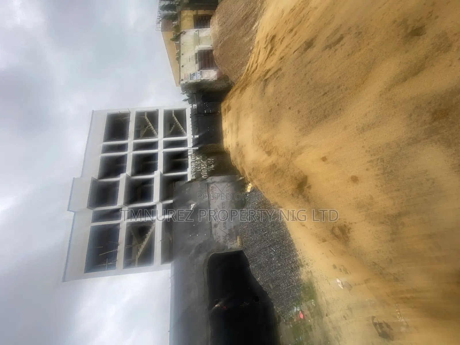 Showroom to Let in Sangotedo