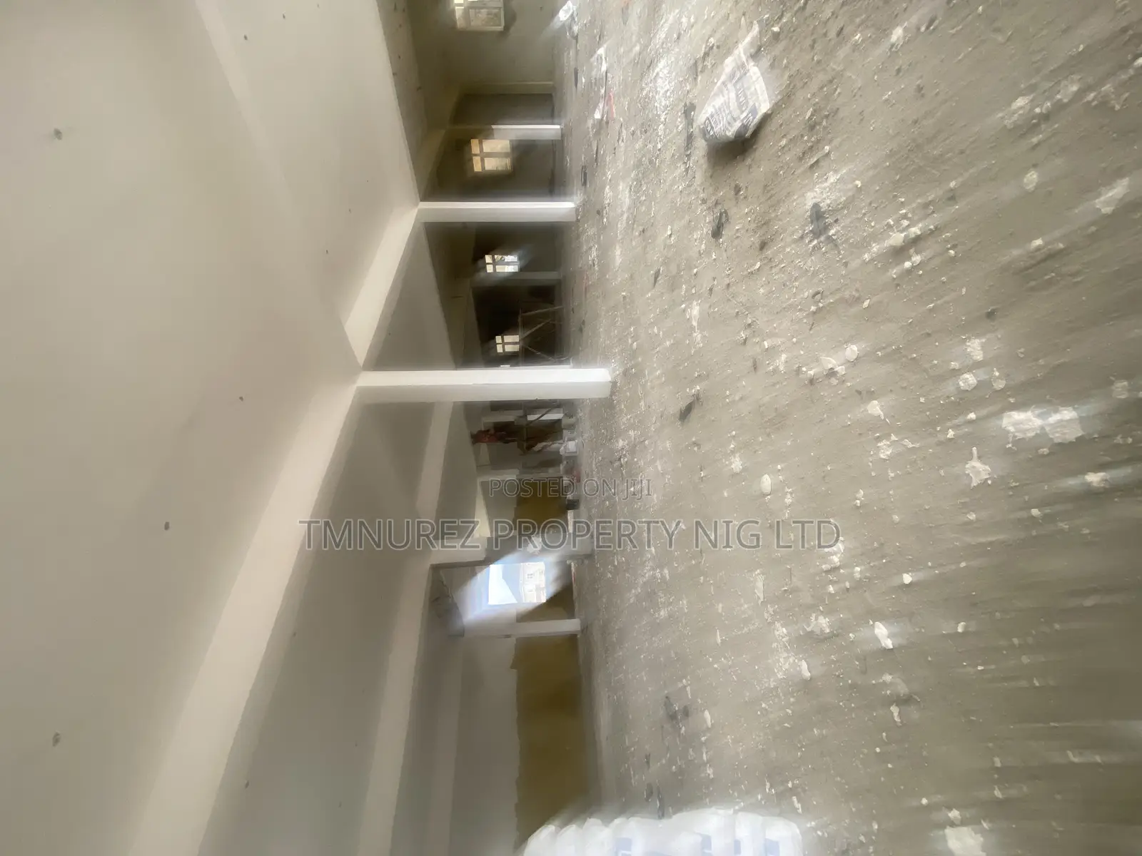 Showroom to Let in Sangotedo