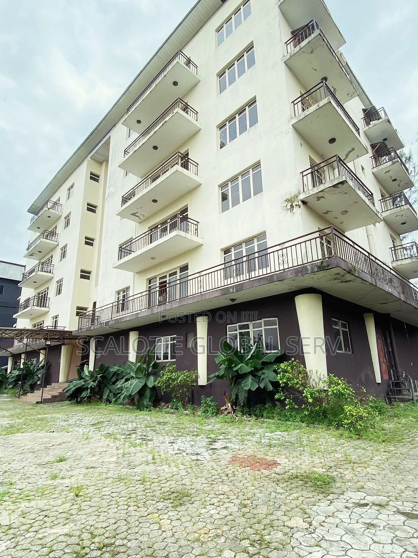 3bdrm Block of Flats in Gra Port Harcourt for sale in GRA Phase 2 / Port-Harcourt