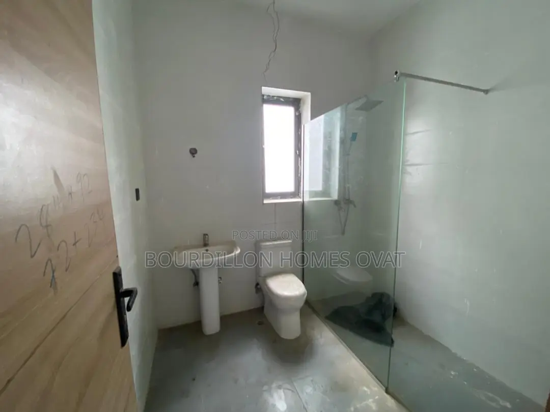 5bdrm Duplex in Lekki for sale in Lekki
