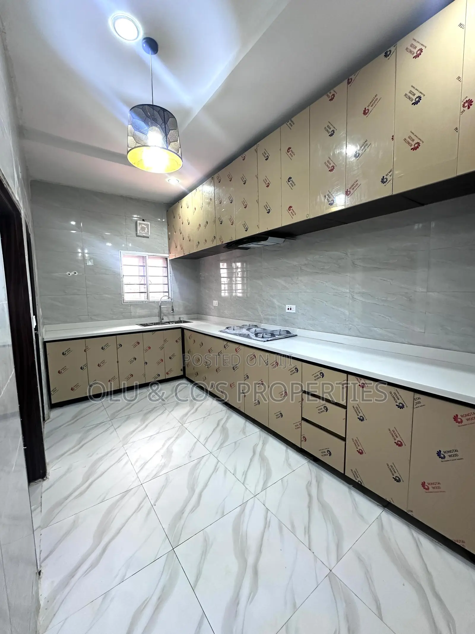 4bdrm Duplex in An Estate, Gwarinpa for rent in Gwarinpa