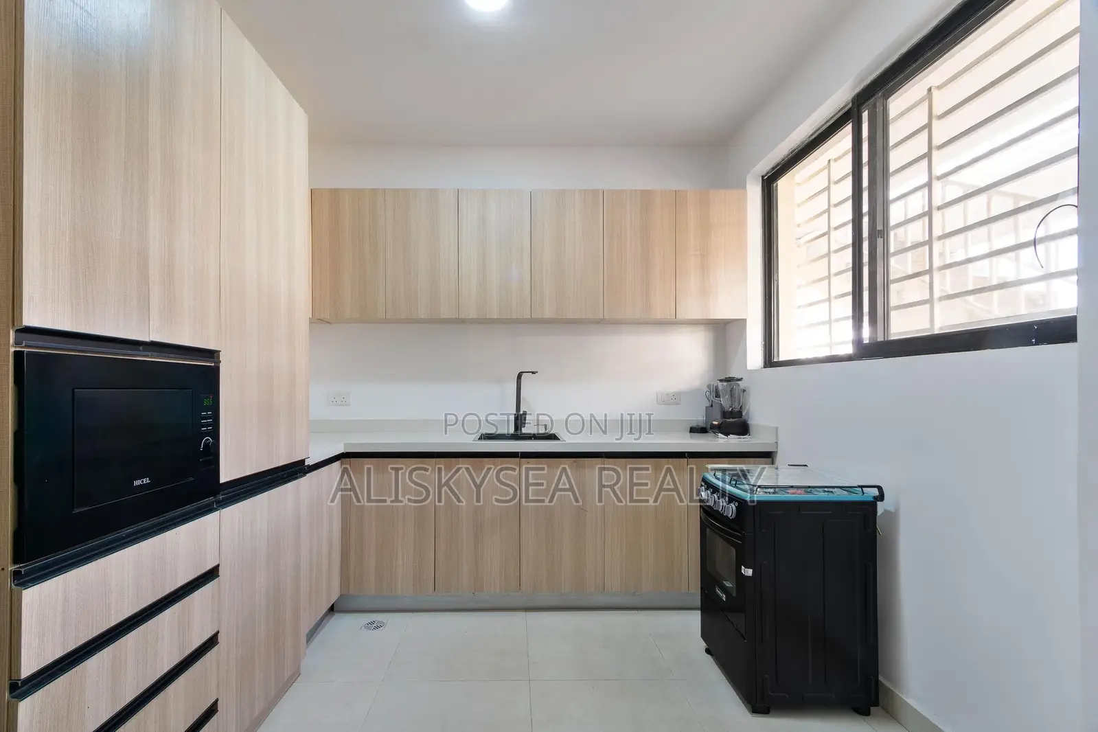 Vi Shortlet | 2/3 Bedroom | 24/7 Light, Wifi, Netflix in Adeola Odeku
