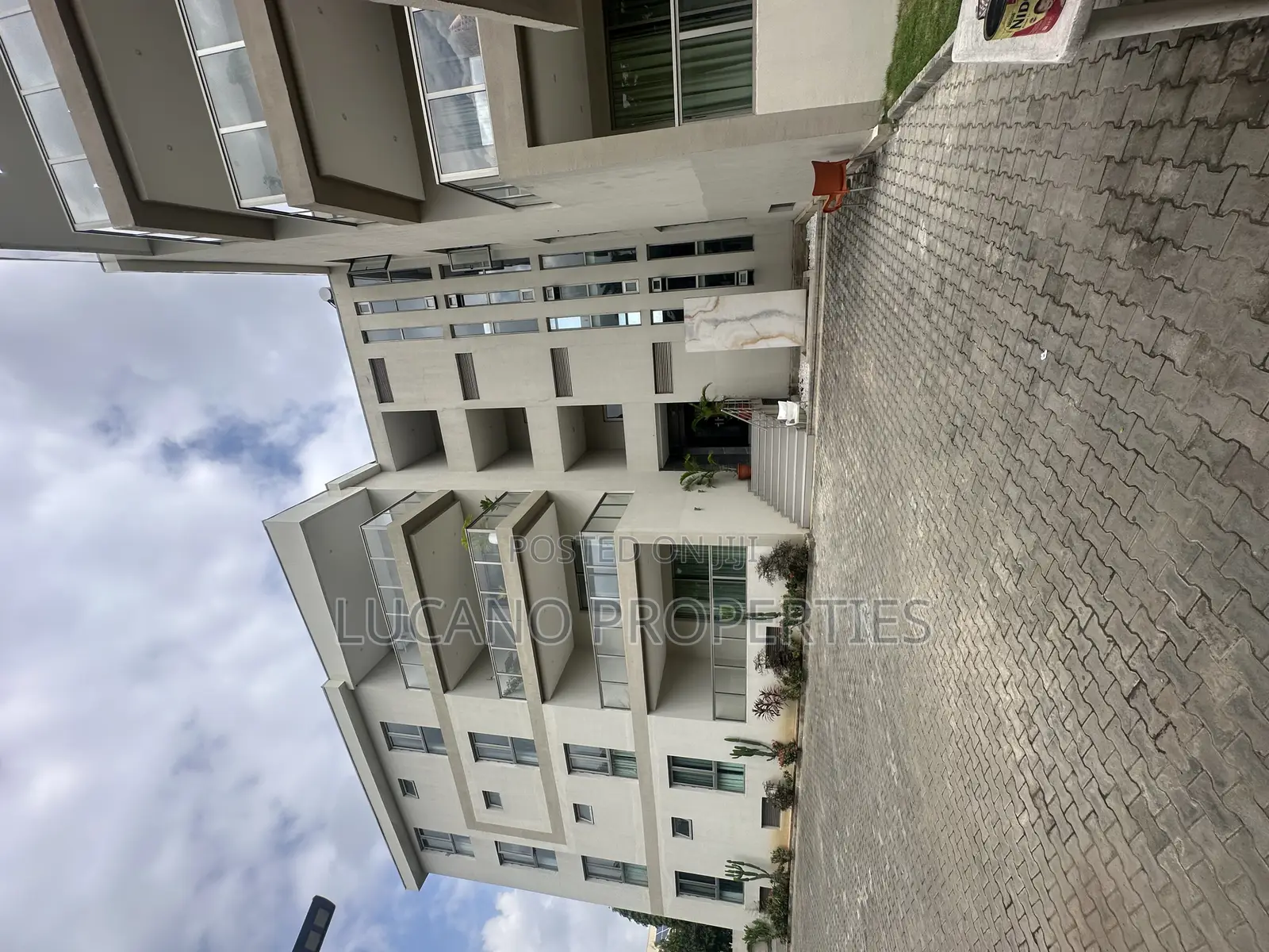 Furnished 4bdrm Block of Flats in Jabi District for rent in Jabi