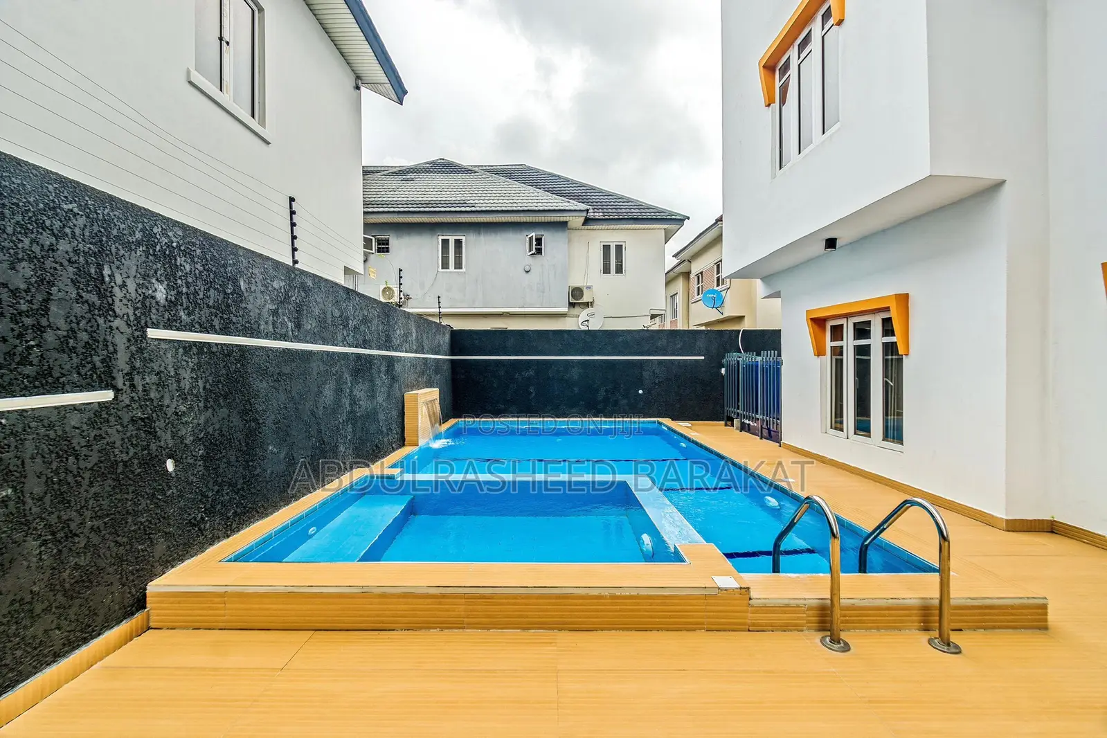 Luxury Two Bedroom Apartment With Pool and Ps5 in Lekki Phase 1