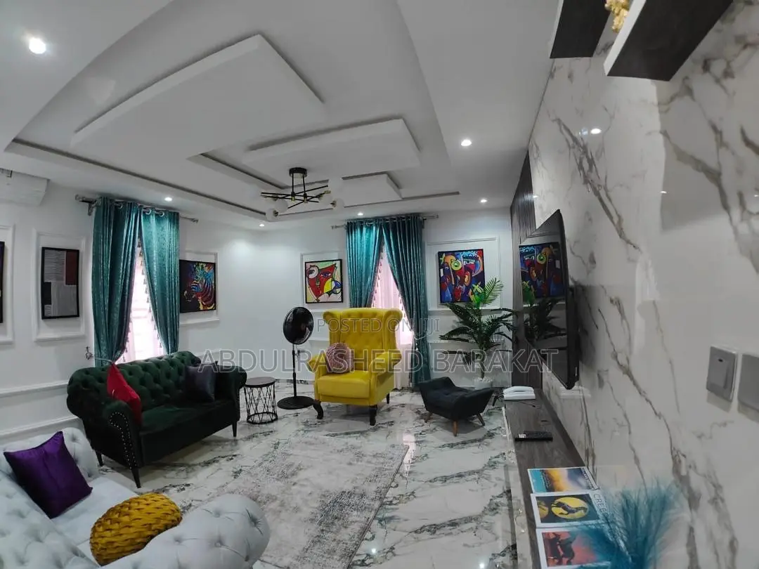 Luxury Spacious Two Bedroom Apartment in Airport Road / Ikeja