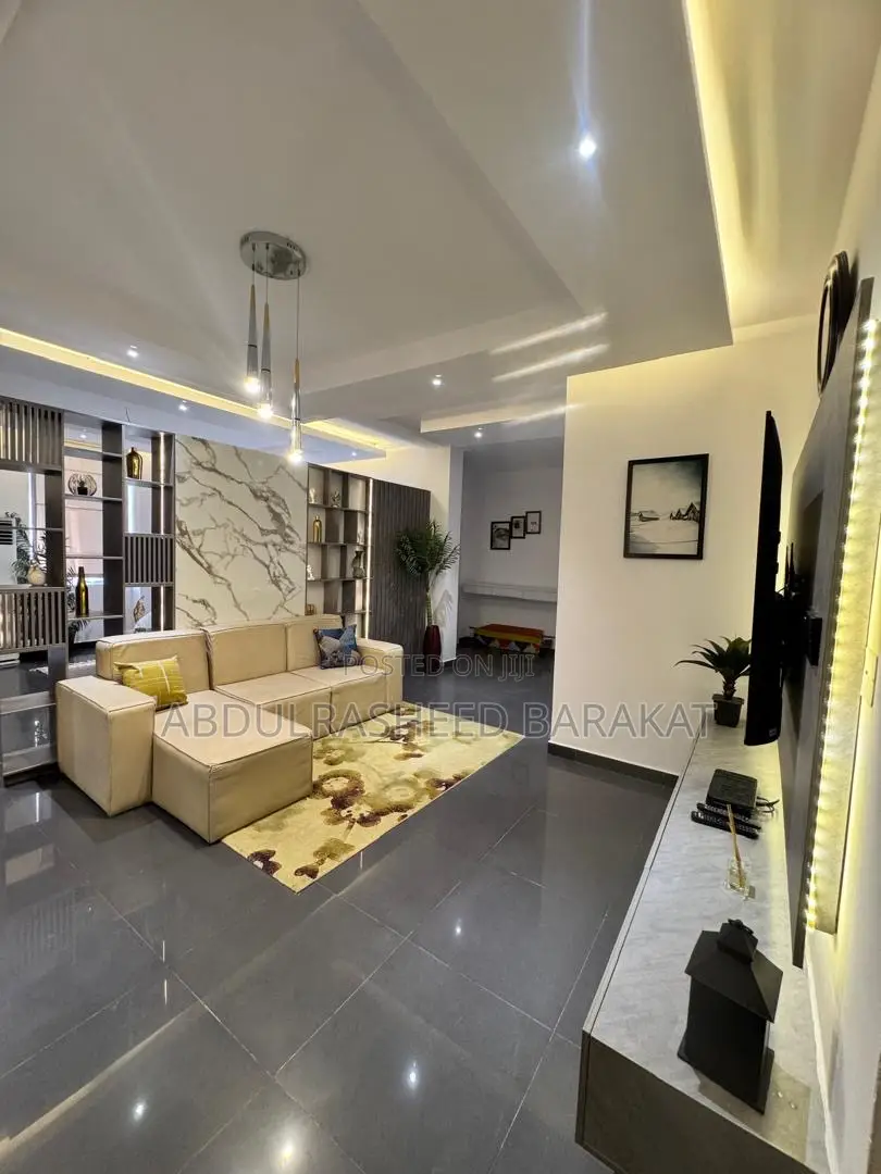 Luxury Spacious One Bedroom Apartment With Pool Gym in Banana Island
