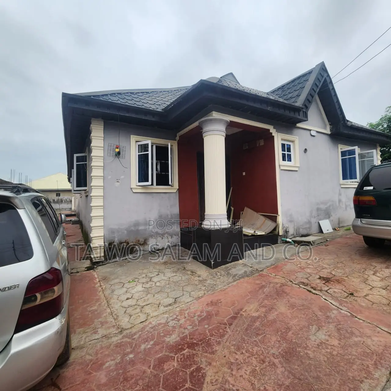 2bdrm Block of Flats in Akala Express for sale in Akala Express
