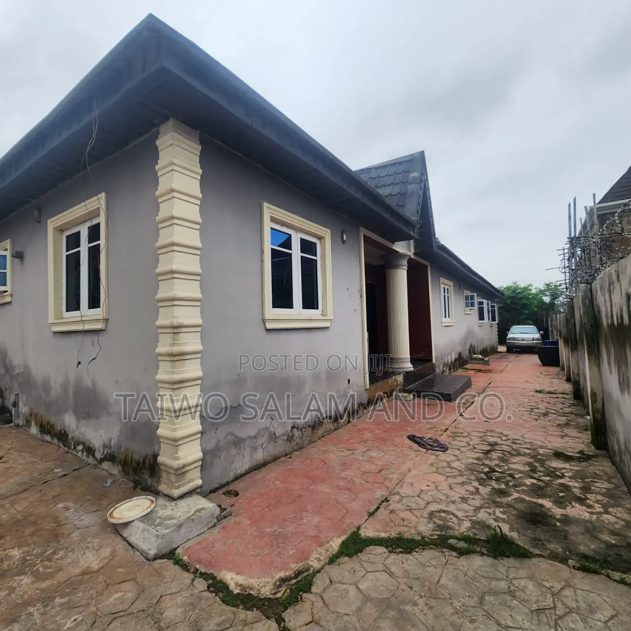 2bdrm Block of Flats in Akala Express for sale in Akala Express