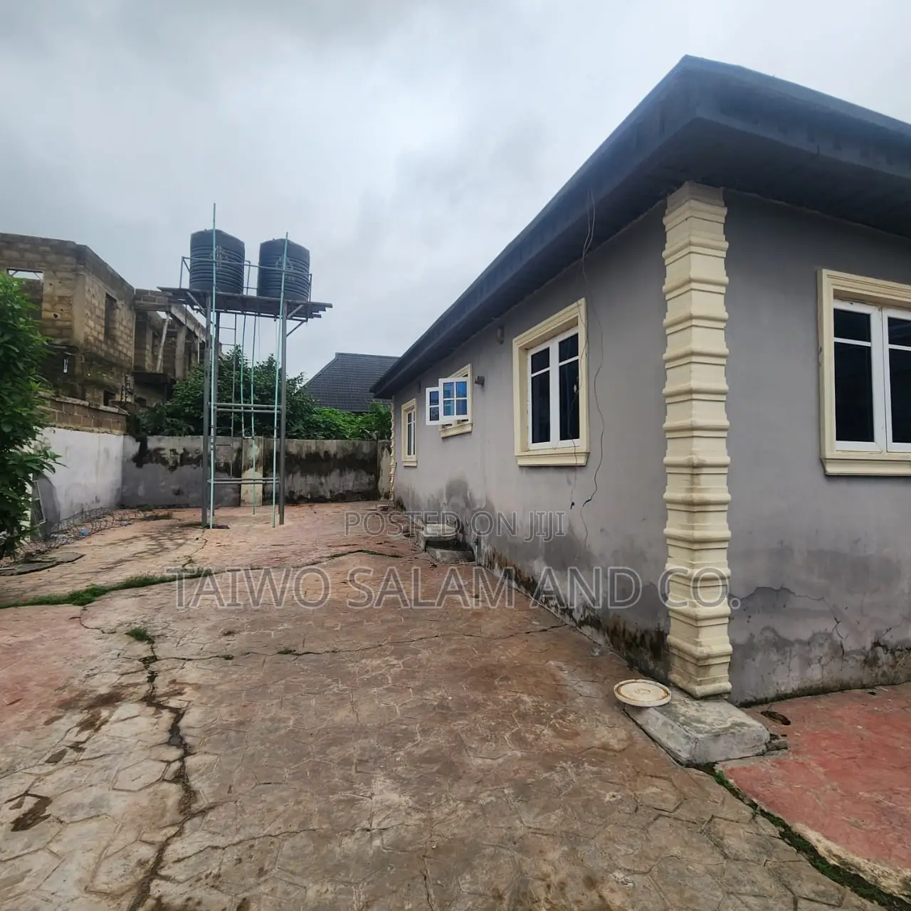 2bdrm Block of Flats in Akala Express for sale in Akala Express
