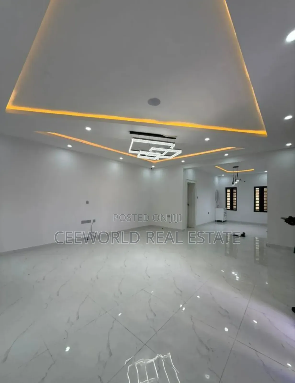5bdrm Duplex in Stargate Oluyole for sale in Oluyole Estate