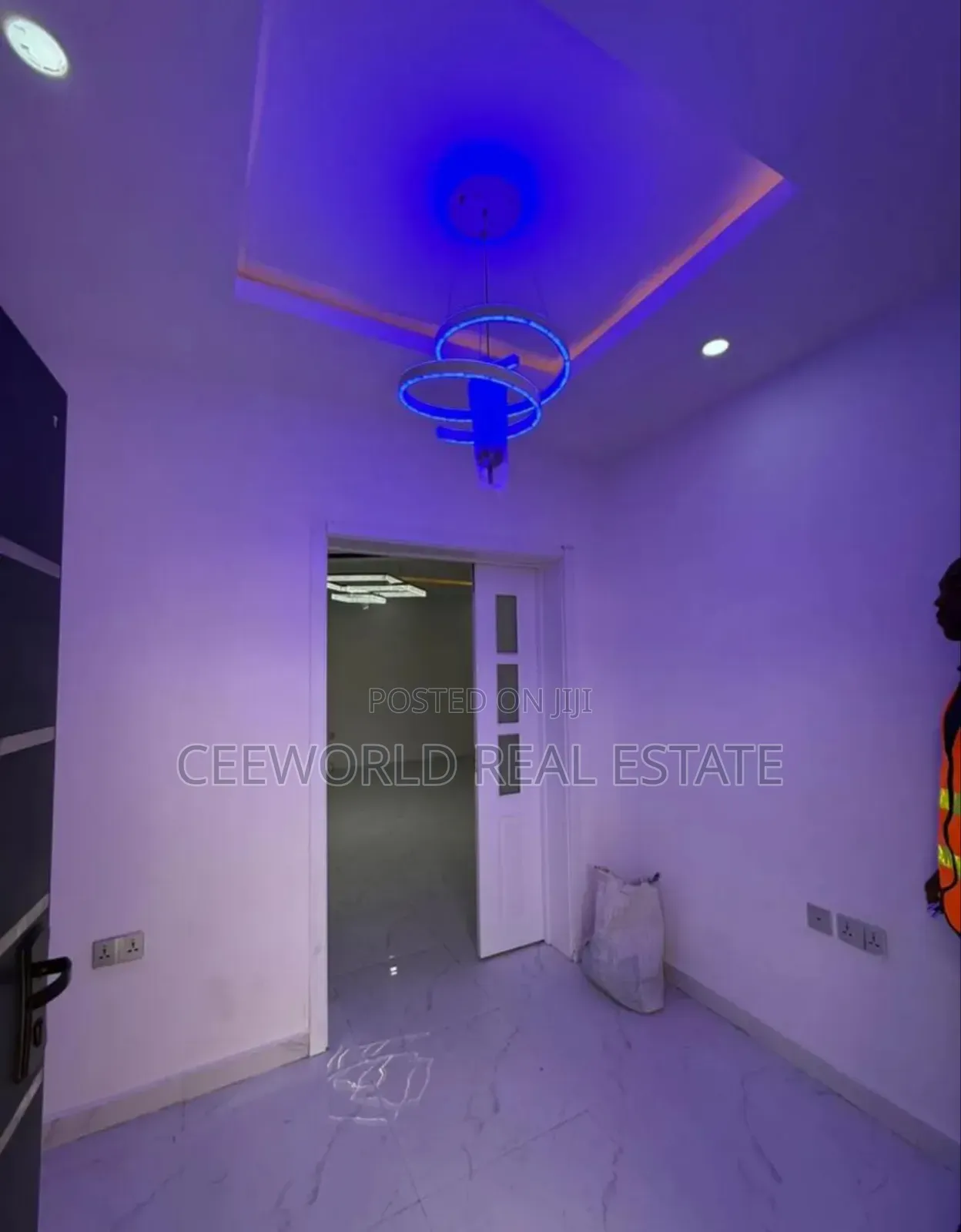 5bdrm Duplex in Stargate Oluyole for sale in Oluyole Estate