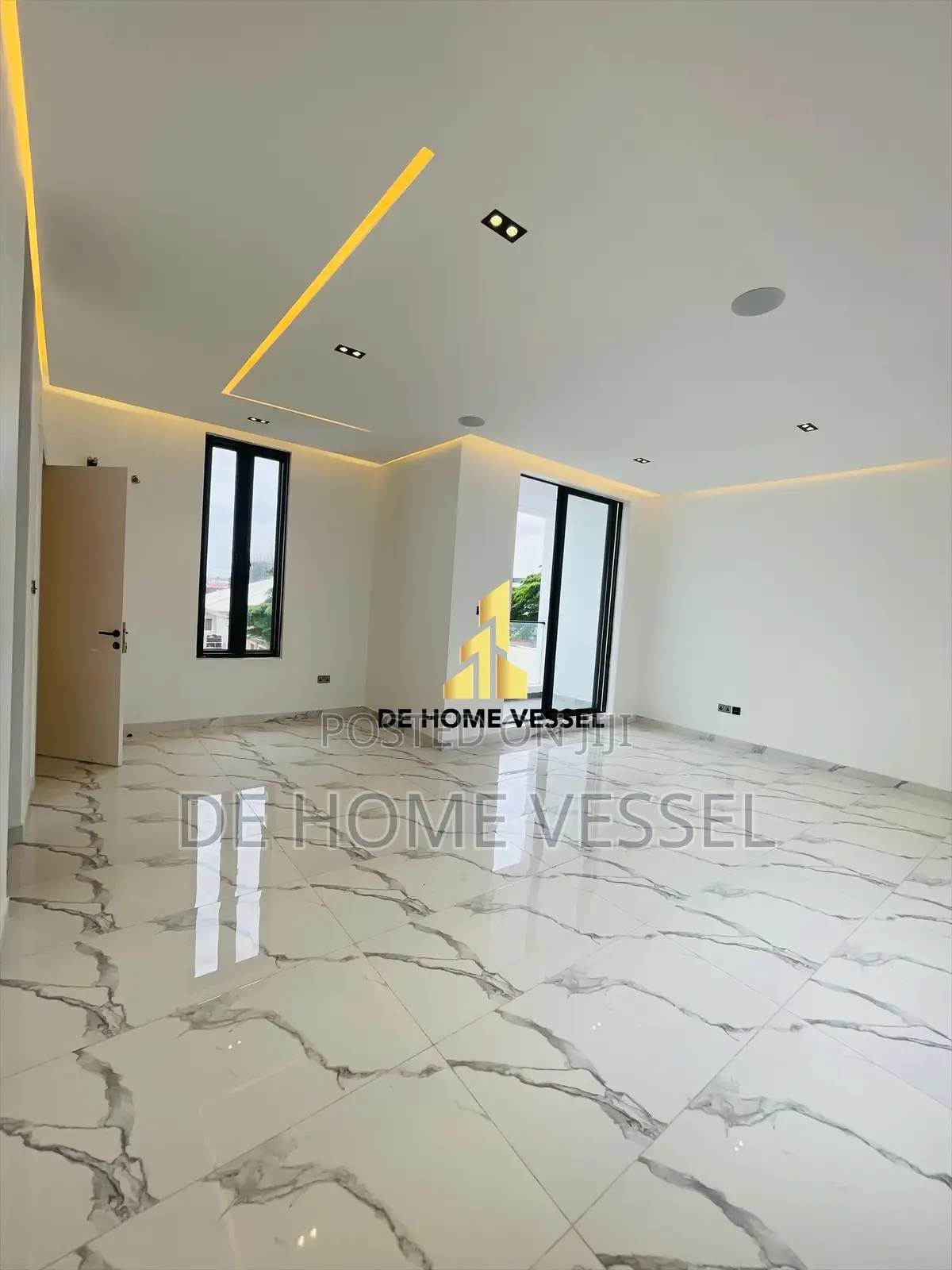 5bdrm Duplex in Lekki Phase 1 for sale in Lekki Phase 1