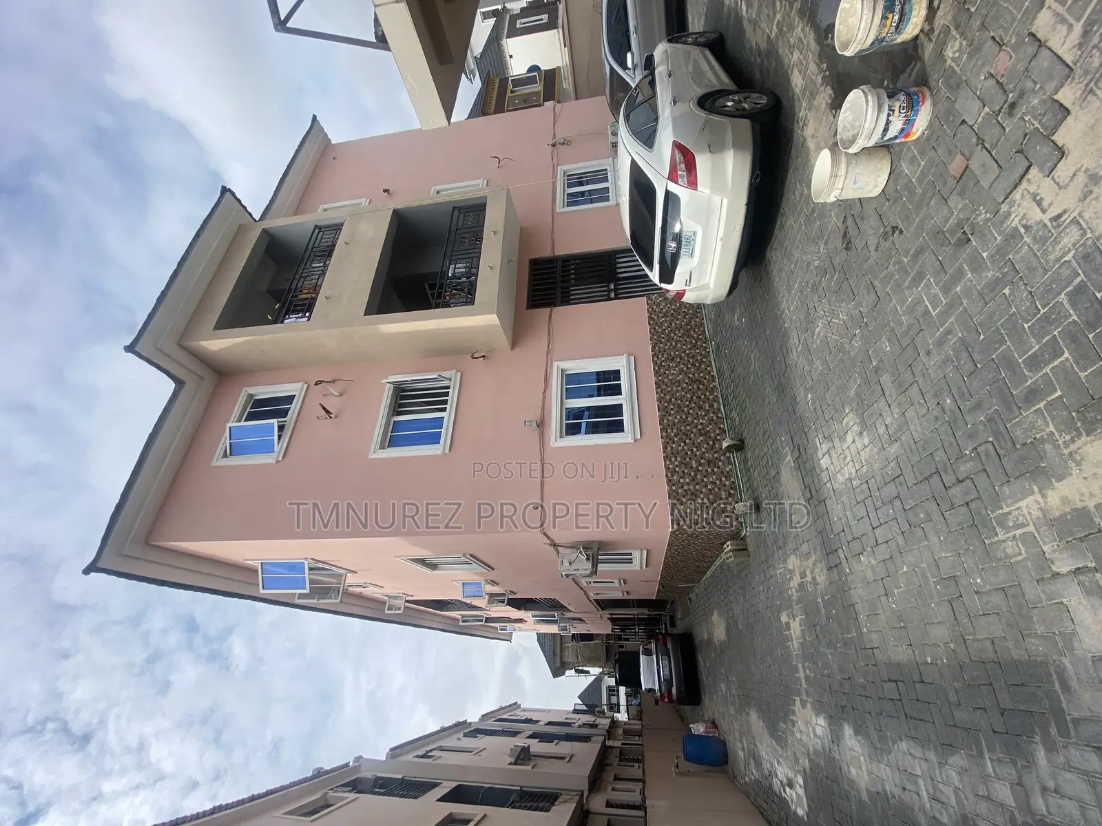 3bdrm Apartment in Osapa London for rent in Osapa london