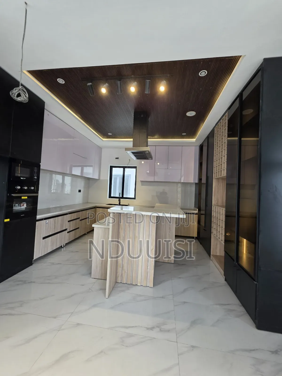 5bdrm Duplex in Lakeview Phase 2, Chevron for sale in Chevron