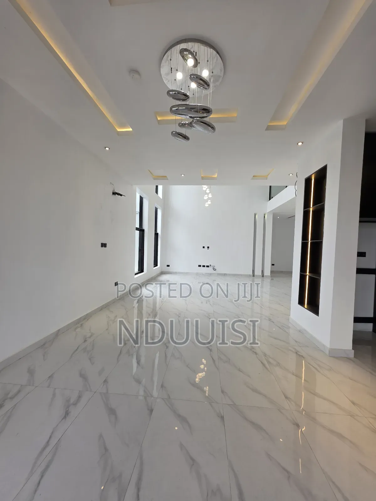 5bdrm Duplex in Lakeview Phase 2, Chevron for sale in Chevron