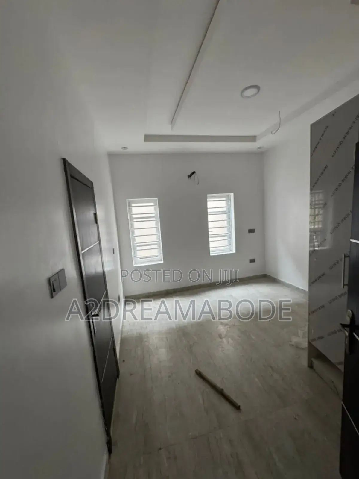 2bdrm Apartment in Toyin, Ikeja for sale in Ikeja