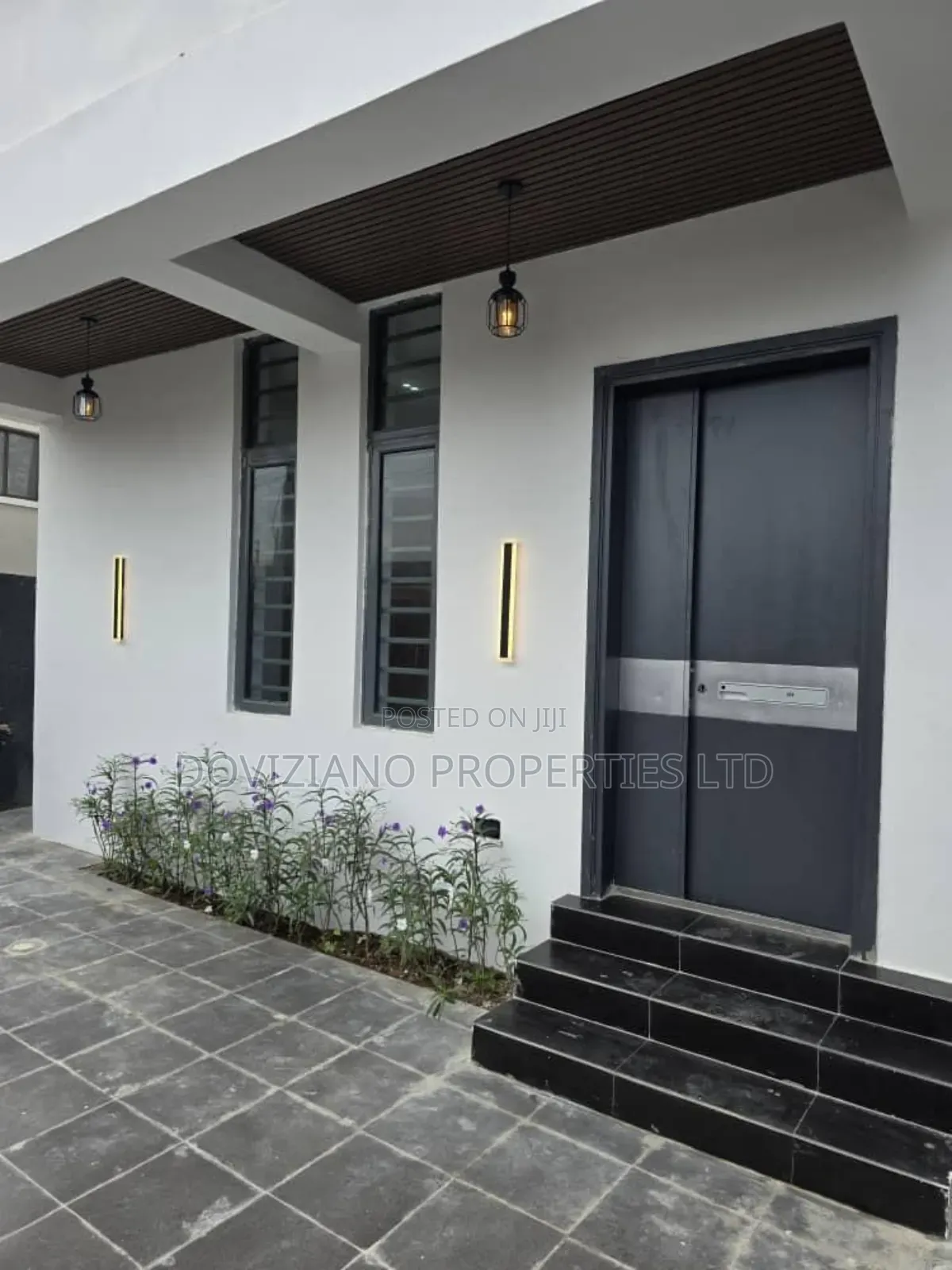 5bdrm Duplex in Lekki Phase 1 for sale in Lekki Phase 1