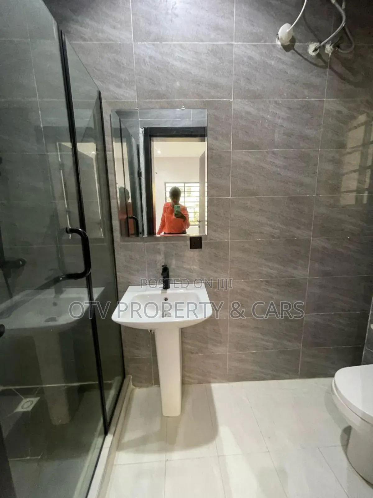 Furnished 3bdrm Apartment in Lekki Phase 1 for sale in Lekki Phase 1