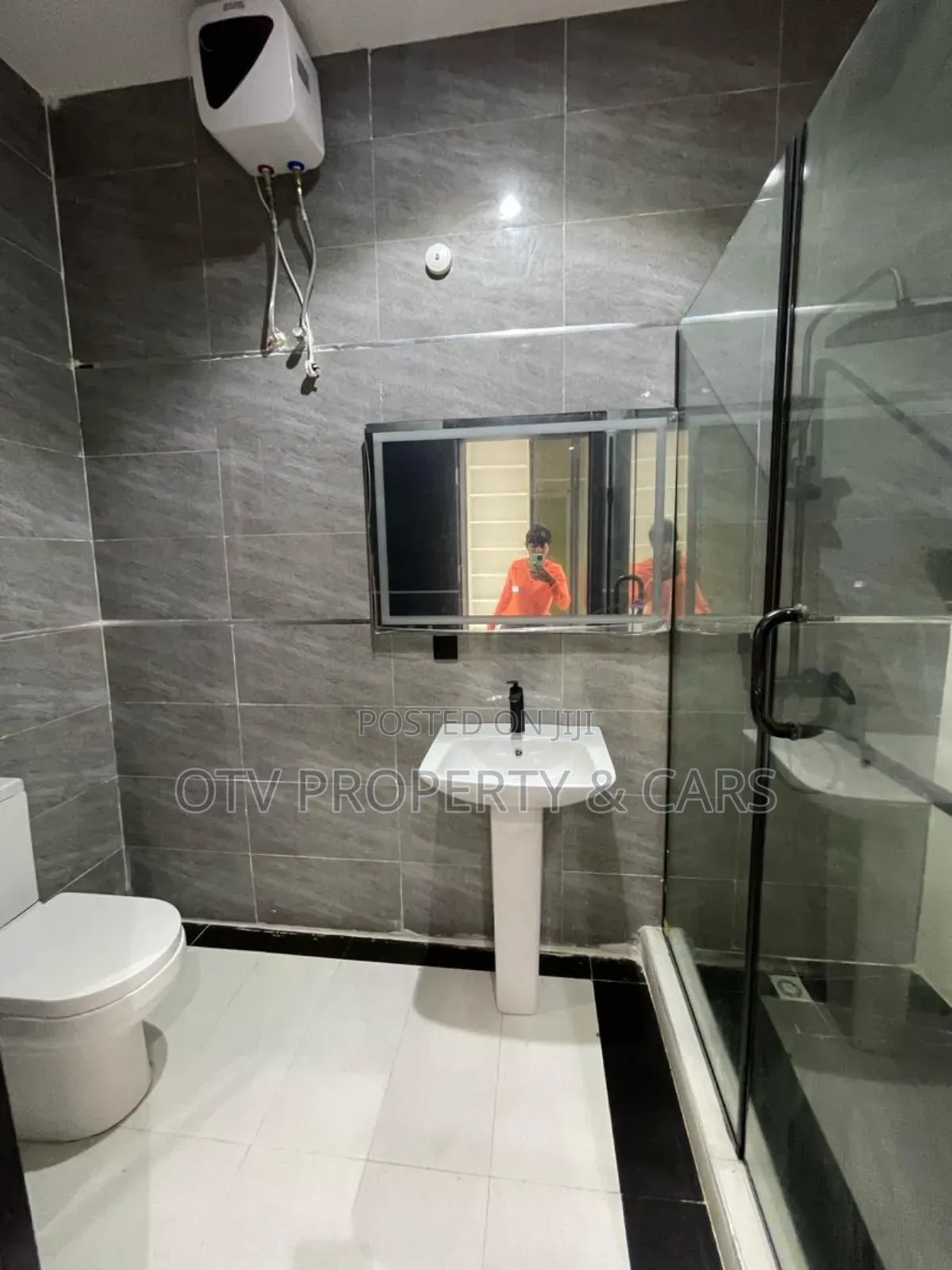 Furnished 3bdrm Apartment in Lekki Phase 1 for sale in Lekki Phase 1