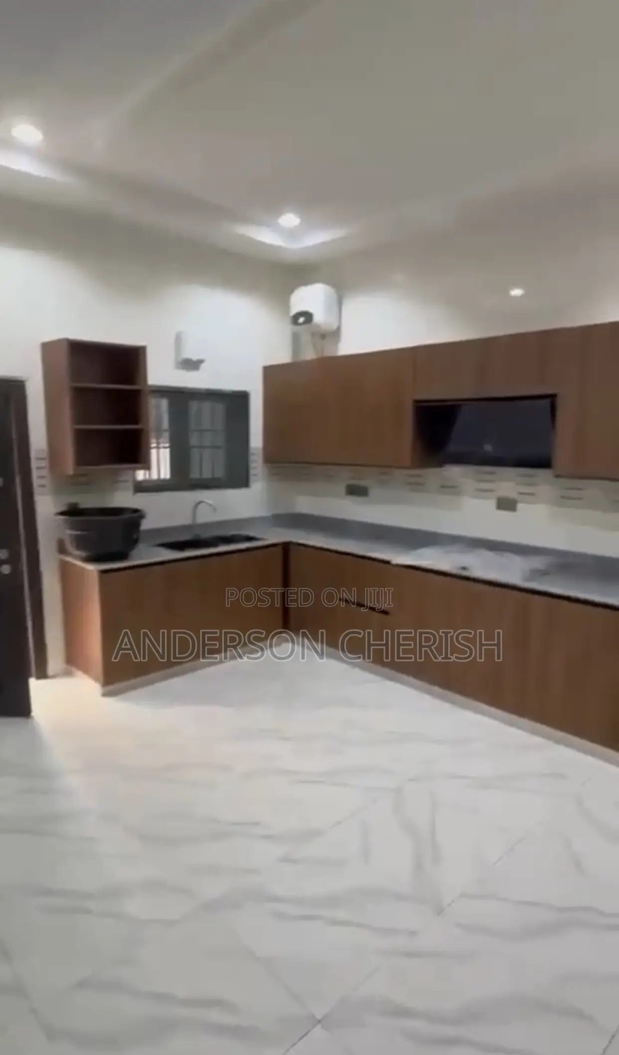4bdrm Duplex in Guzape for sale in Guzape District