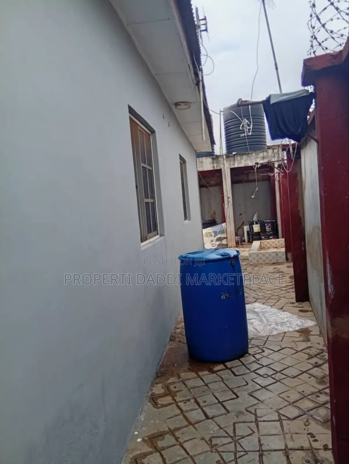 5bdrm Block of Flats in Ayobo for sale in Ayobo