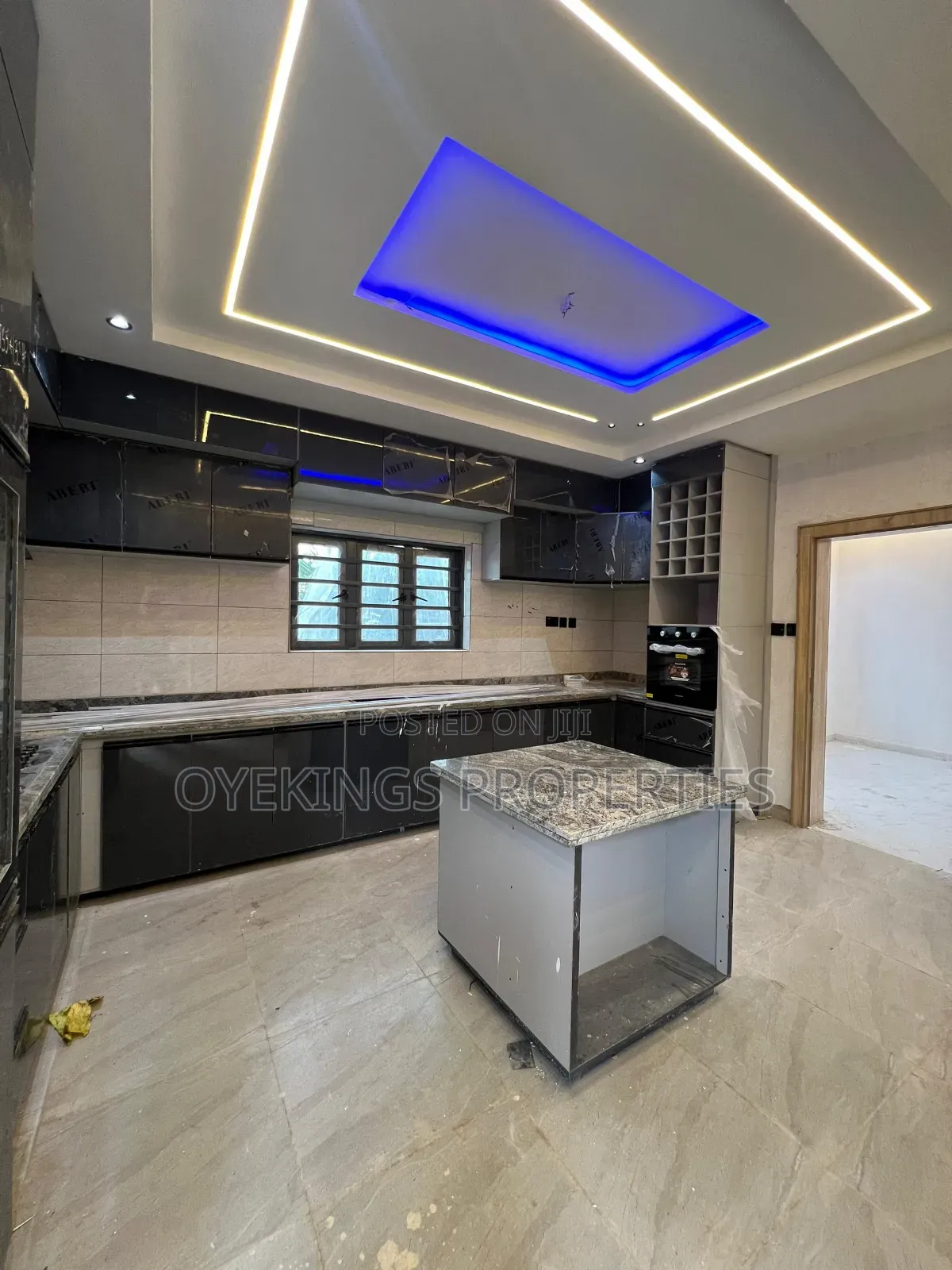 4bdrm Duplex in Adeoje, Akala Express for sale in Akala Express