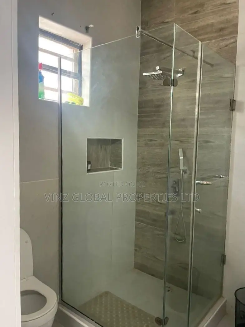 Luxury 5 Bedroom Detached Duplex With Excellent Facilities in Lekki