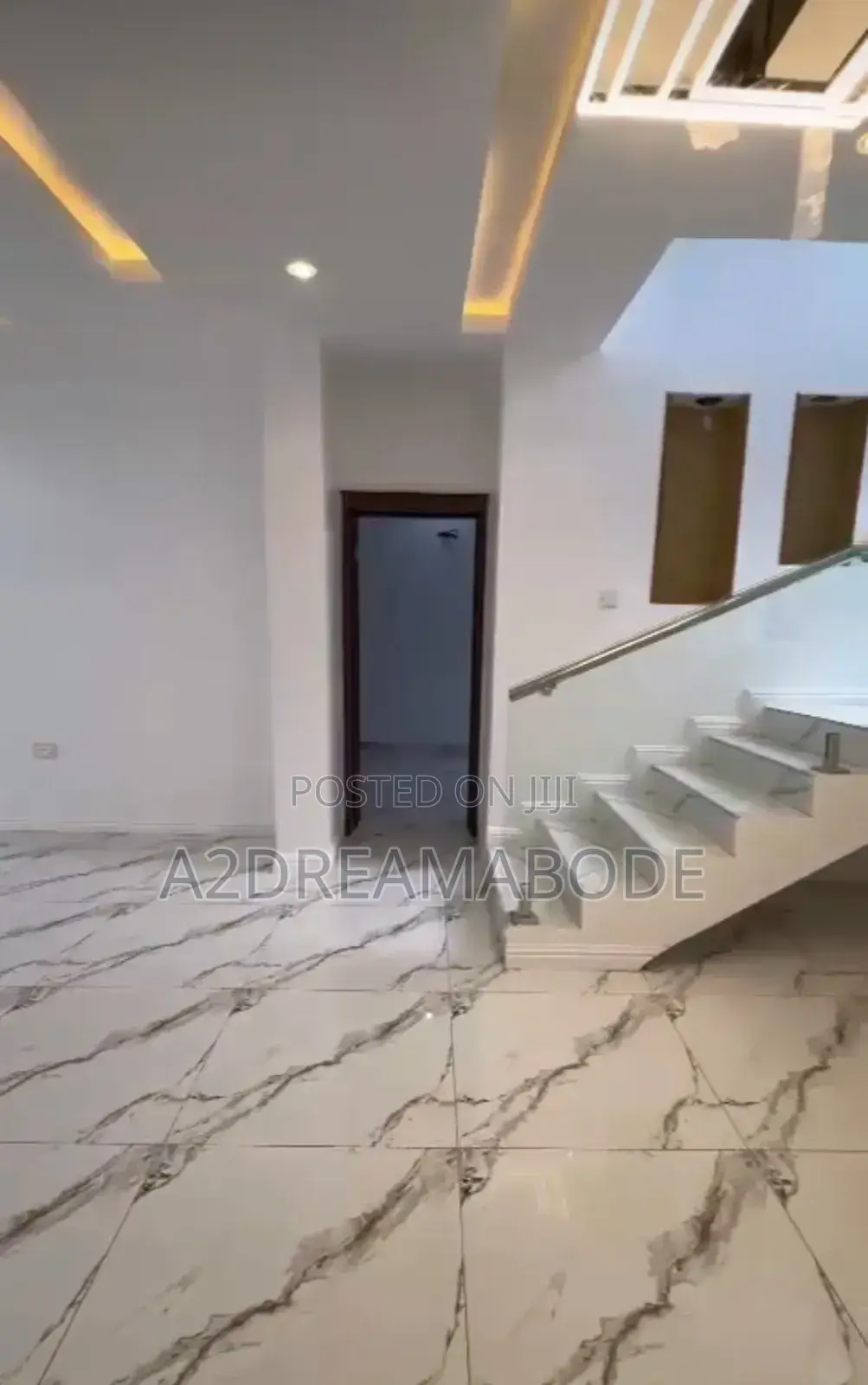 5bdrm Duplex in Omole Phase 2, Ikeja for sale in Ikeja