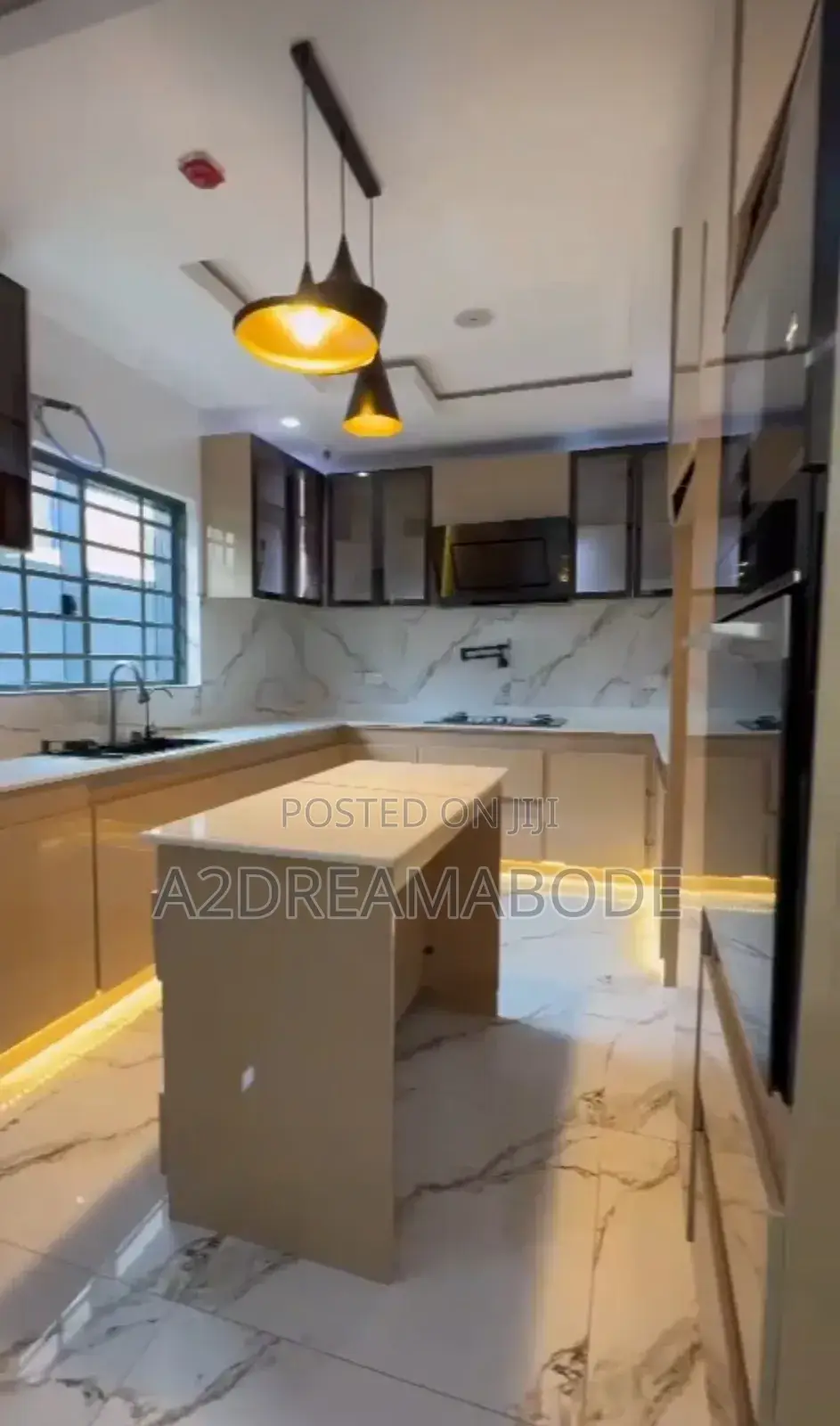 5bdrm Duplex in Omole Phase 2, Ikeja for sale in Ikeja