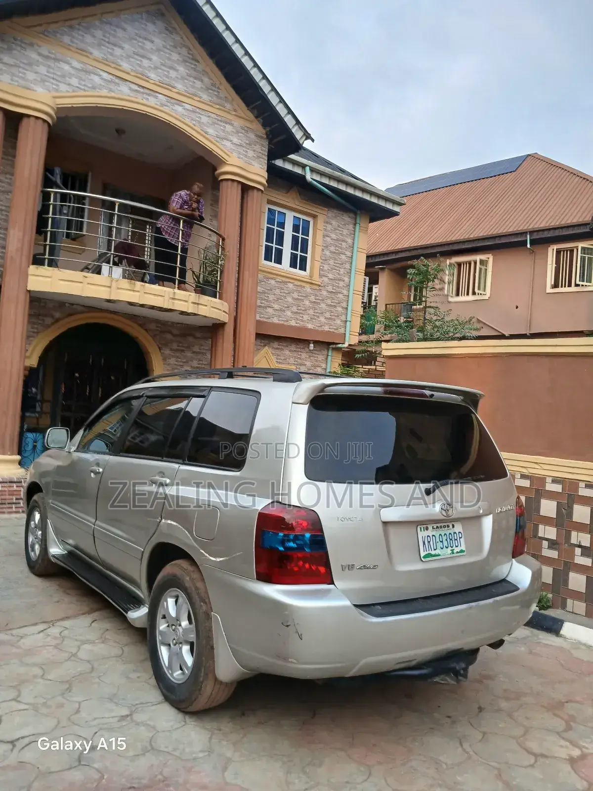 6bdrm Apartment in Evergreen Estate, Alimosho for sale in Alimosho